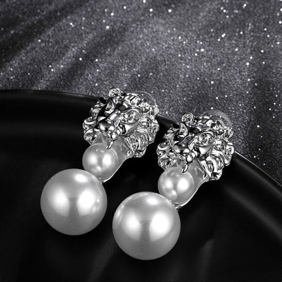 Vintage style Lion Earrings NWT - Picture 2 of 3